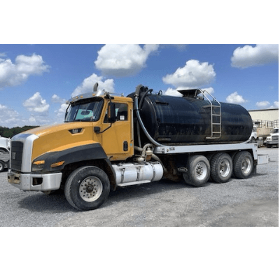 2013 CAT 5000 Gallon Water Truck rental